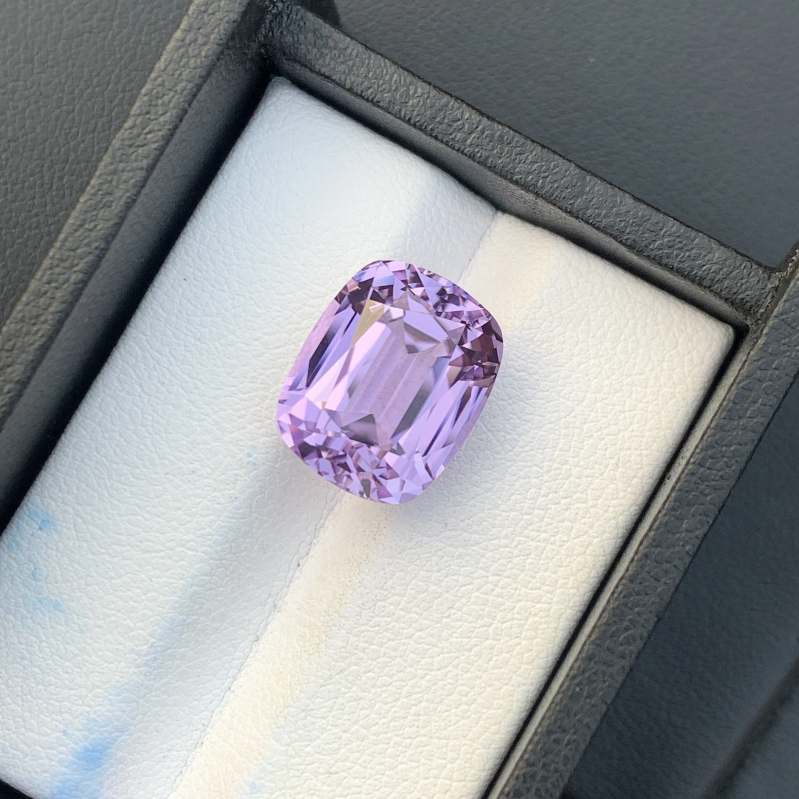 13 ct. Natural Unheated Kunzite Cushion Shape Loose Gemstone from Afghanistan — view 4
